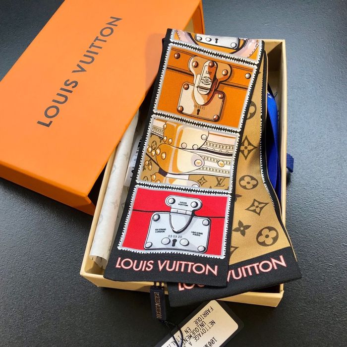 Louis Vuitton Scarf LVS00193